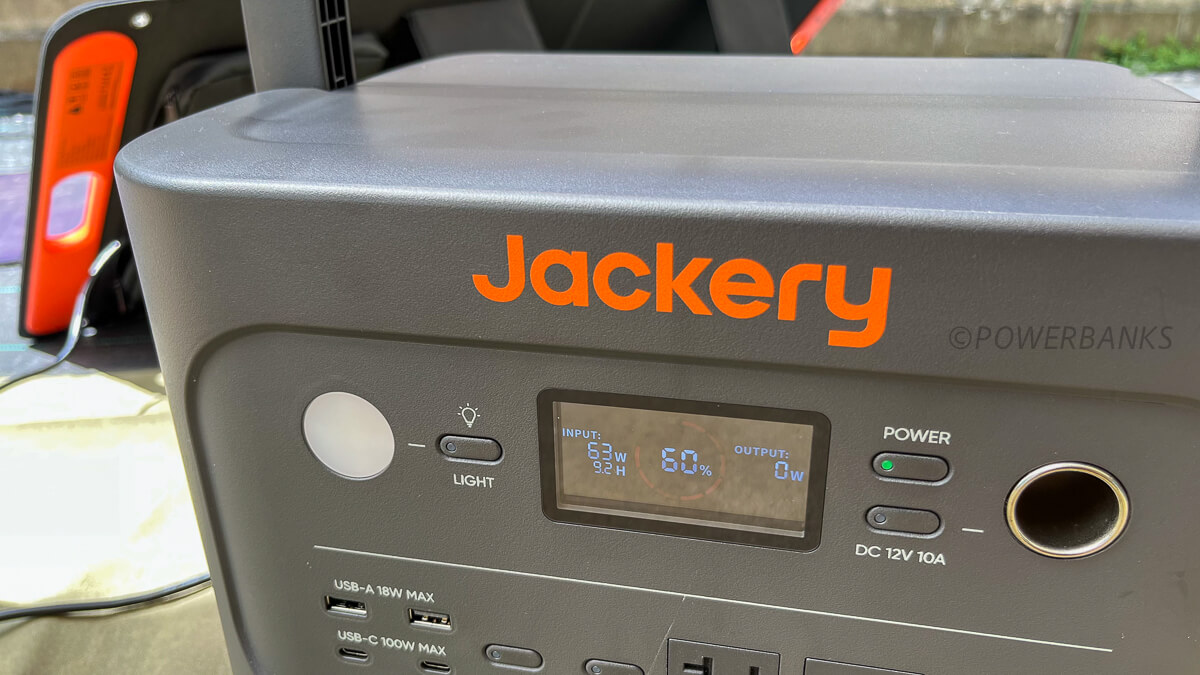 Jackery ポータブル電源 1000 PlusとJackery SolarSaga 100Wの発電